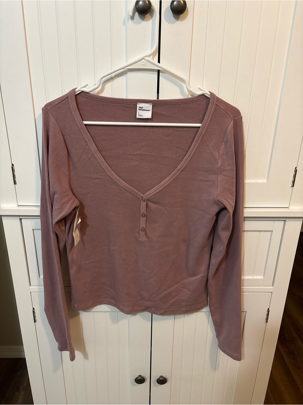NWT Aritzia TNA HomeStretch Rib Henley Long Sleeve Top L 90s Minimalist